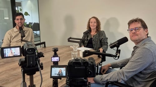 Podcastopname met Idriss Abdelmoula, Caressa Kuk en Roel ter Brugge